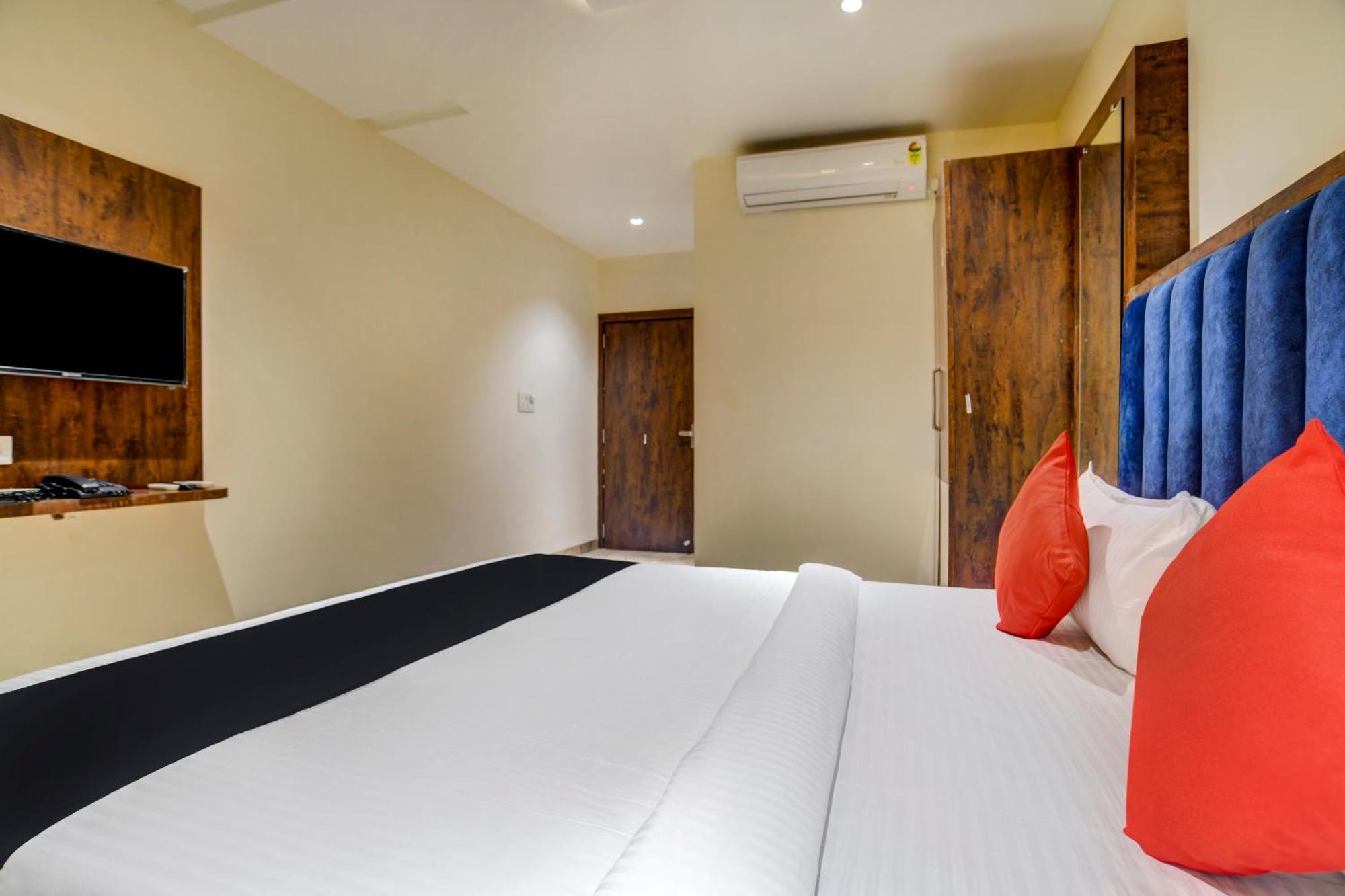 Capital O Abri Krishna Hotel Indore Exterior photo