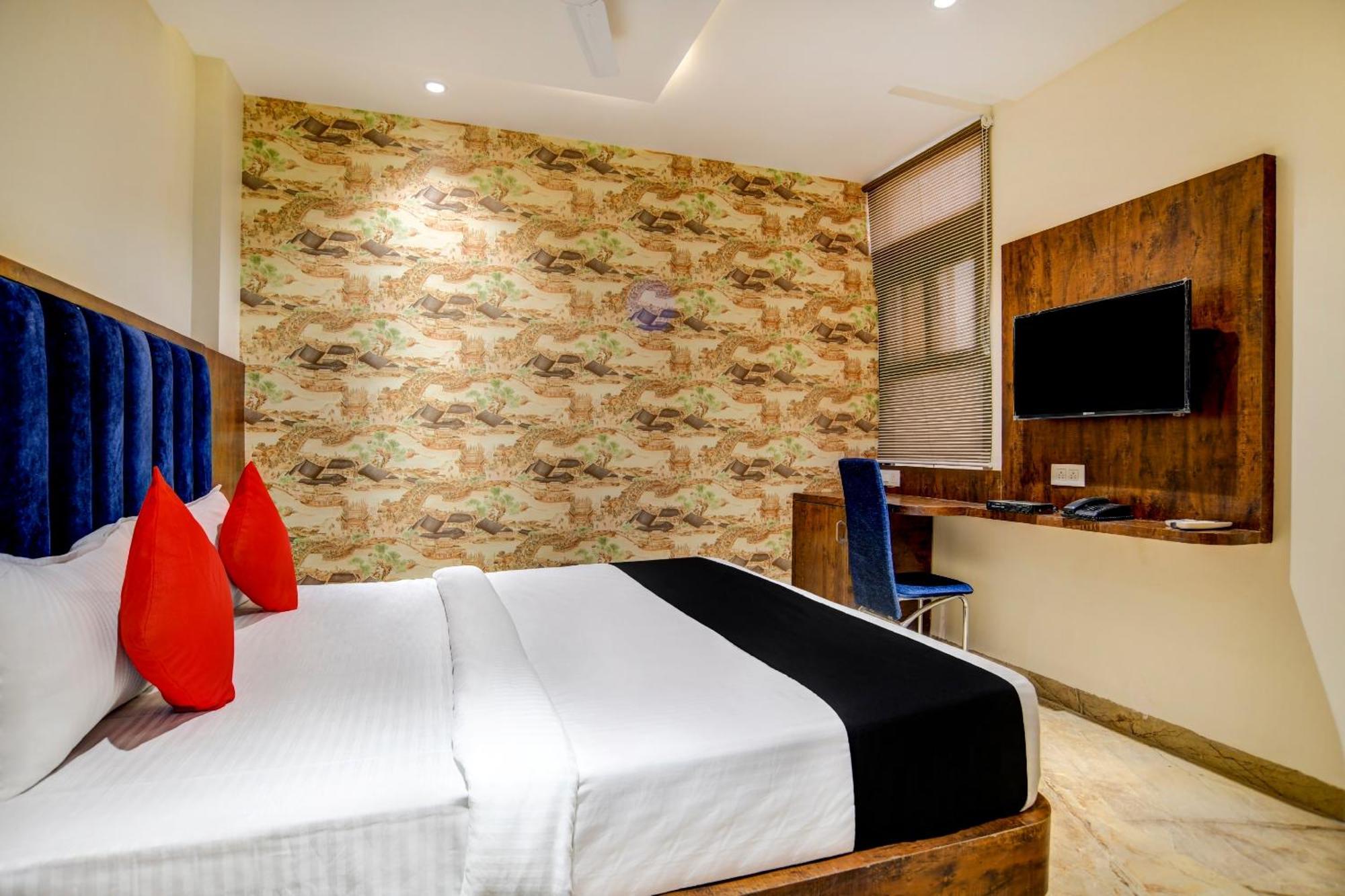 Capital O Abri Krishna Hotel Indore Exterior photo